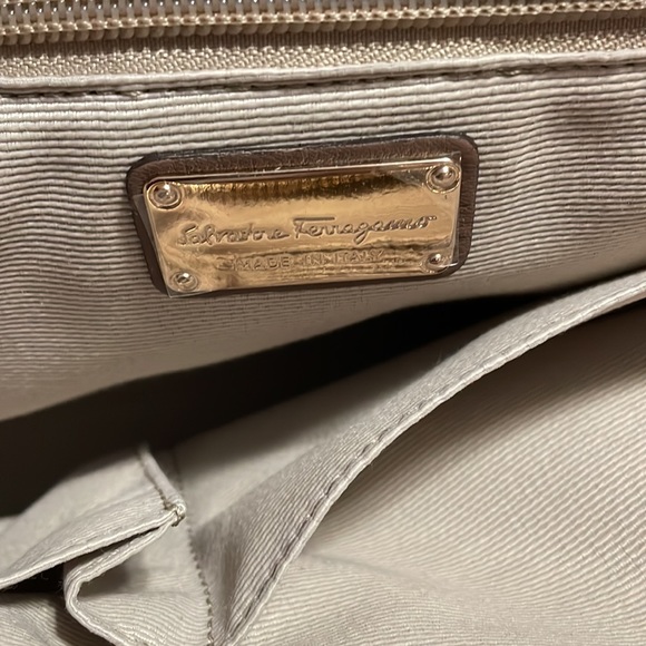 Animal print Salvatore Ferragamo bag. - Picture 5 of 7